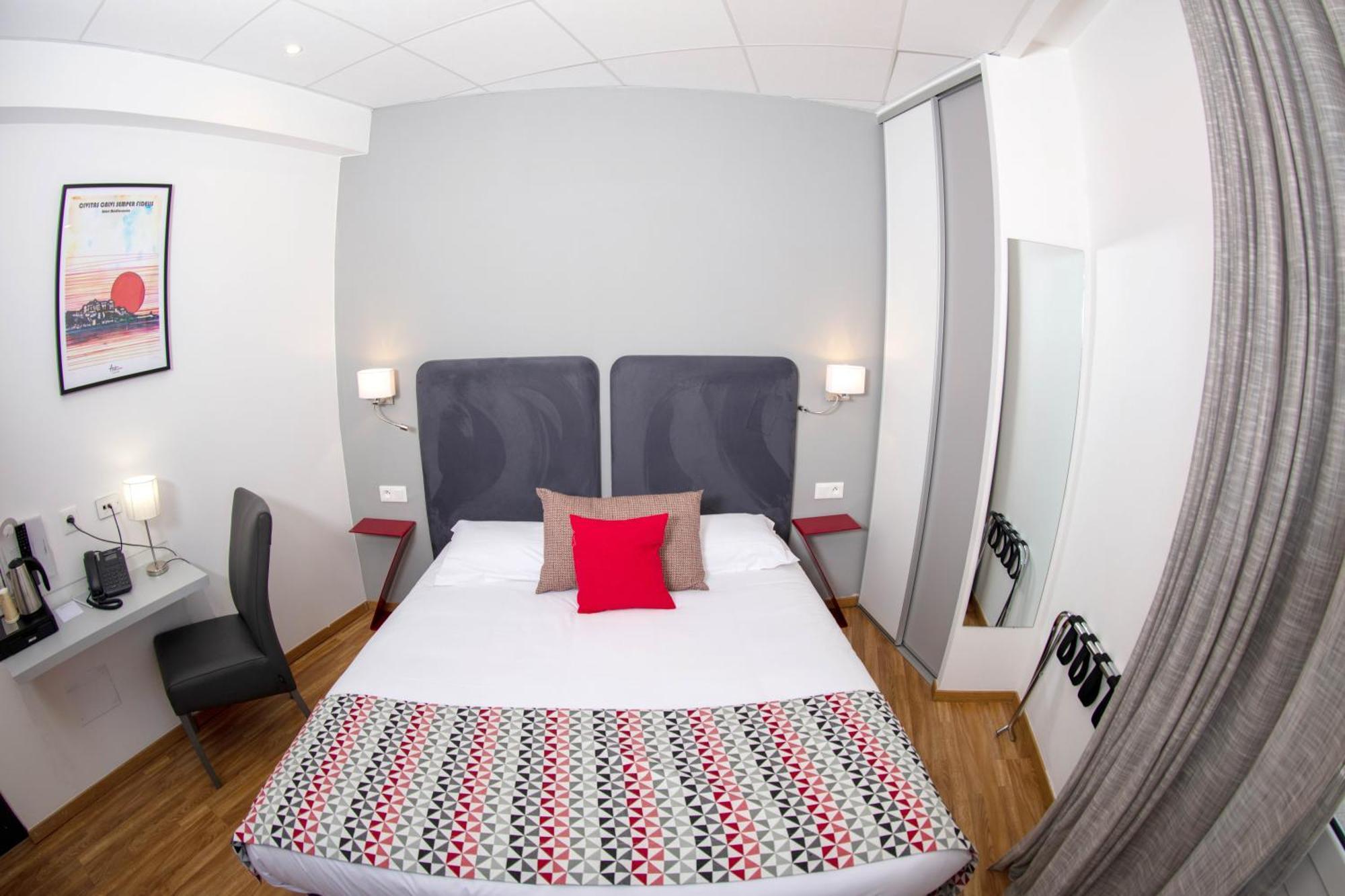 Hotel Mediterranee Calvi  Dış mekan fotoğraf