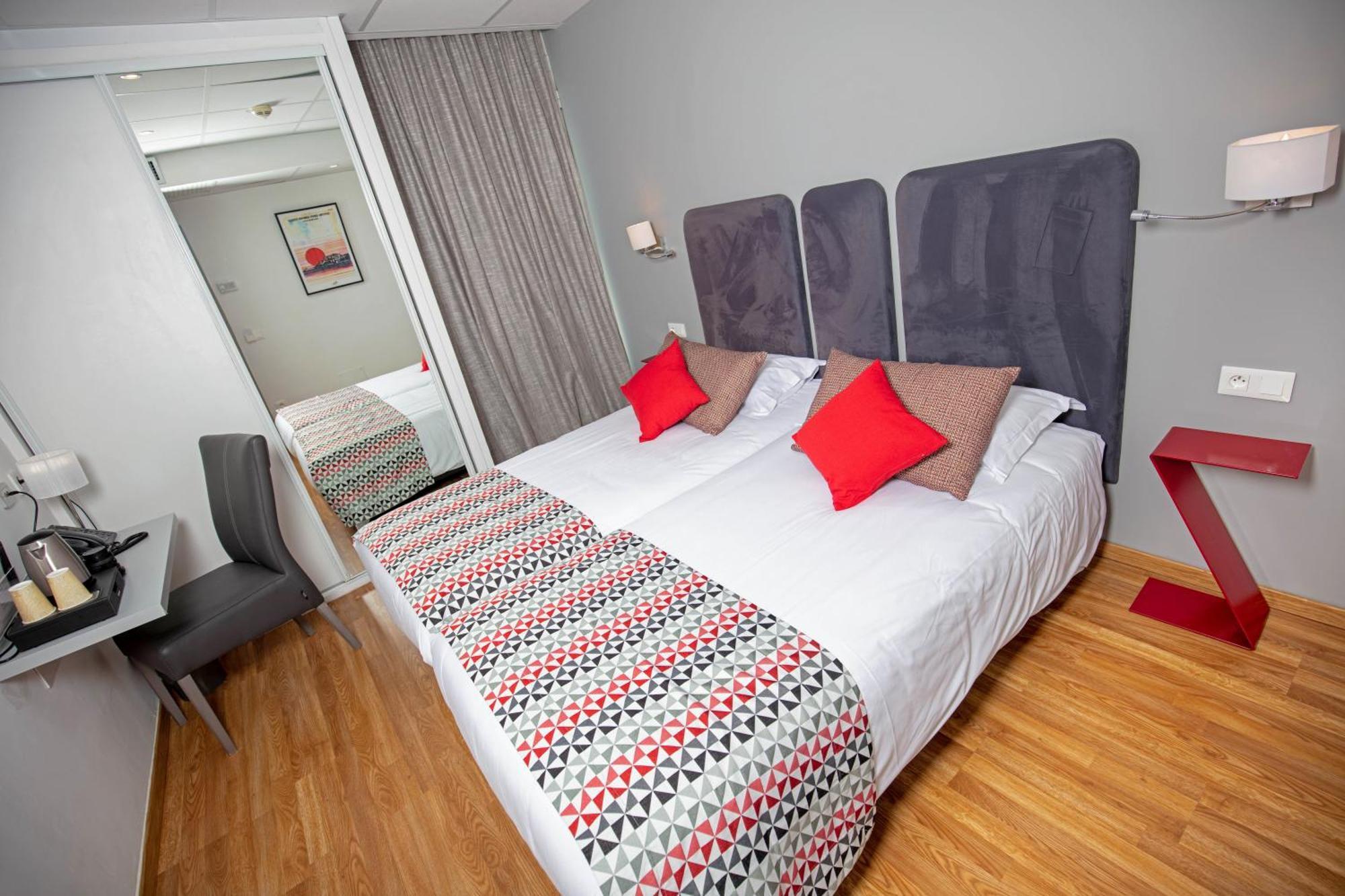 Hotel Mediterranee Calvi  Dış mekan fotoğraf